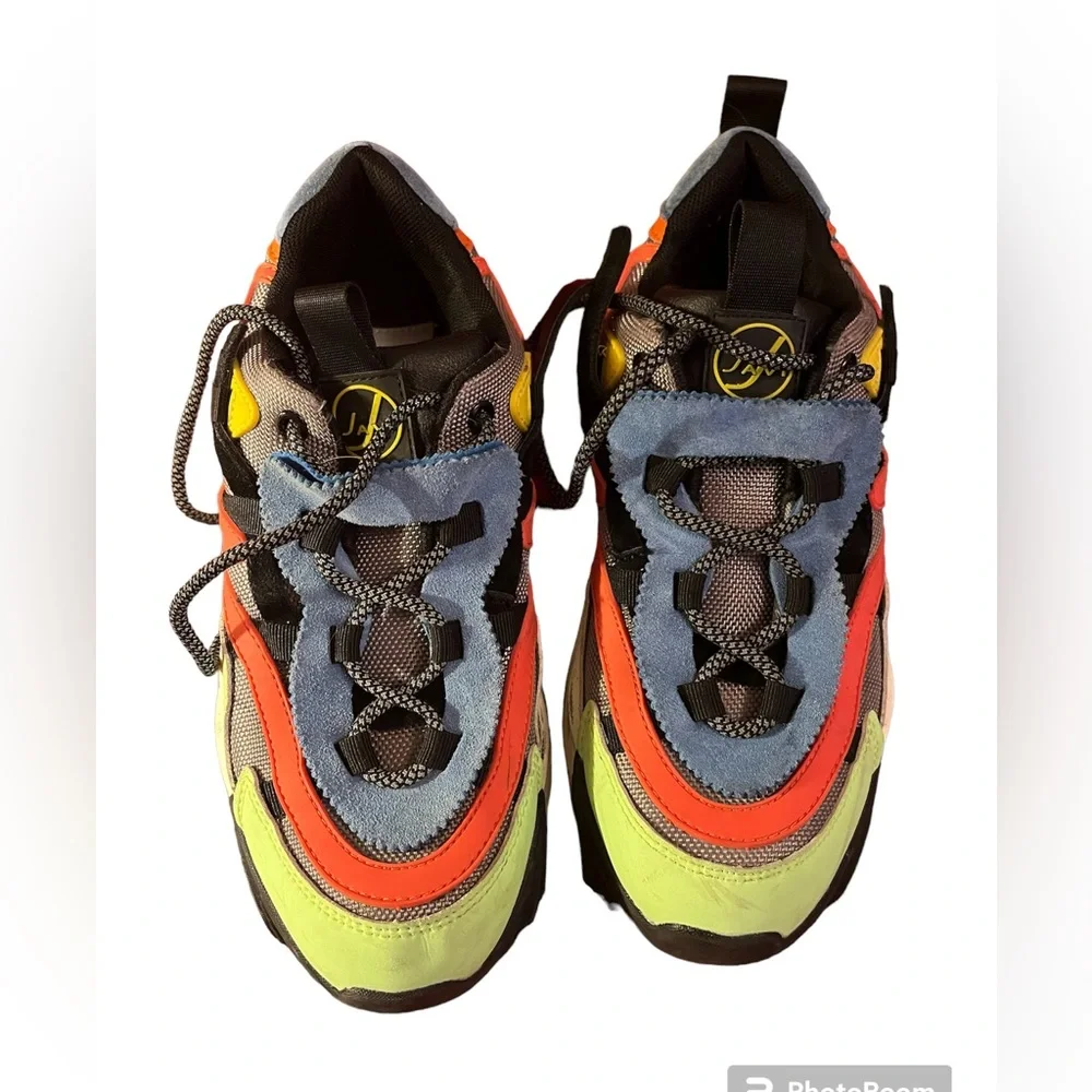 JAVI brand tennis shoes. NWOT.